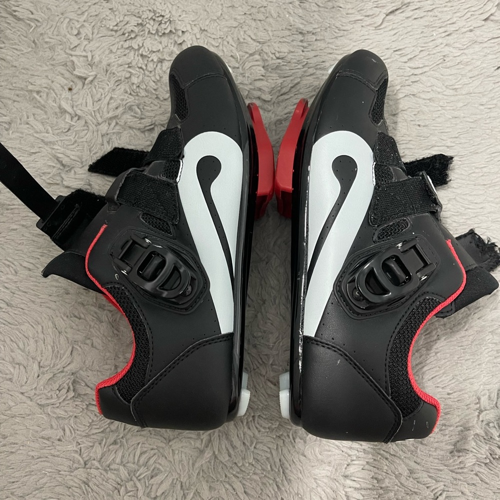 Peloton Cycling Shoes, Size 7, Used